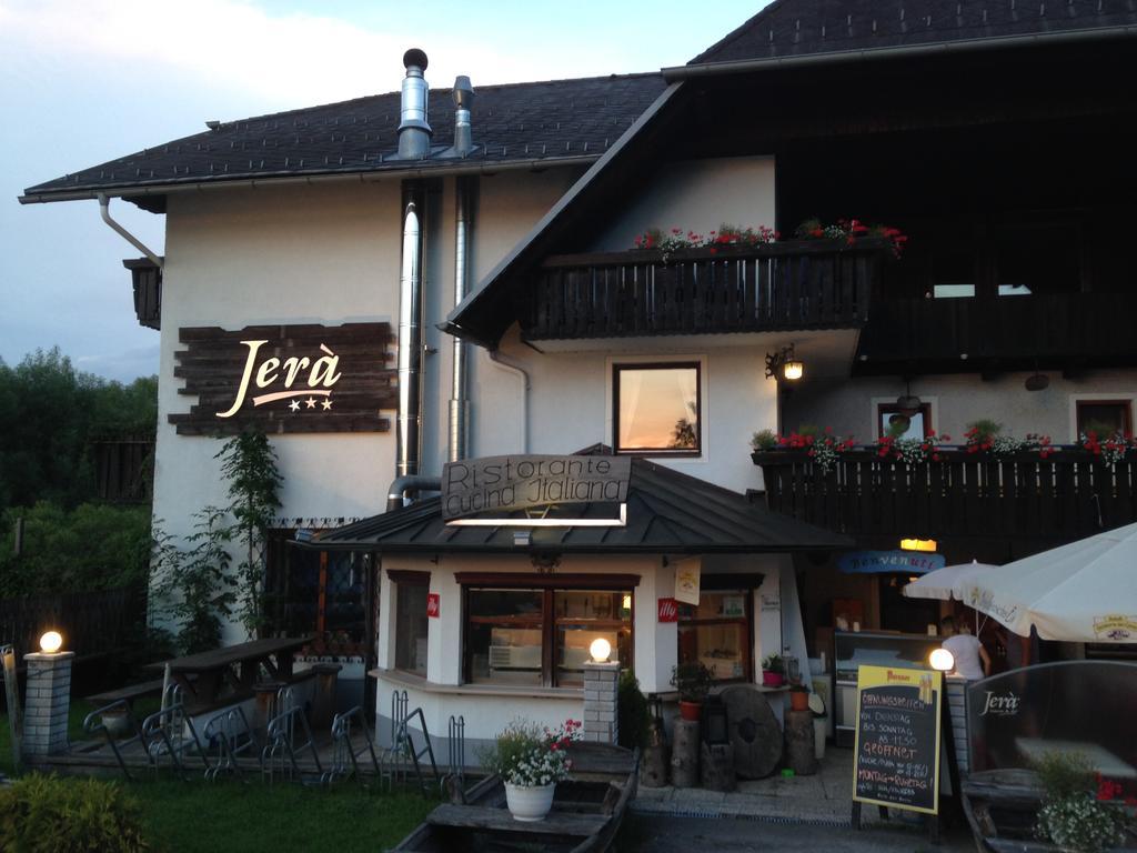 Jera Am Furtnerteich Hotel-Ristorante&Relax Mariahof Exterior foto